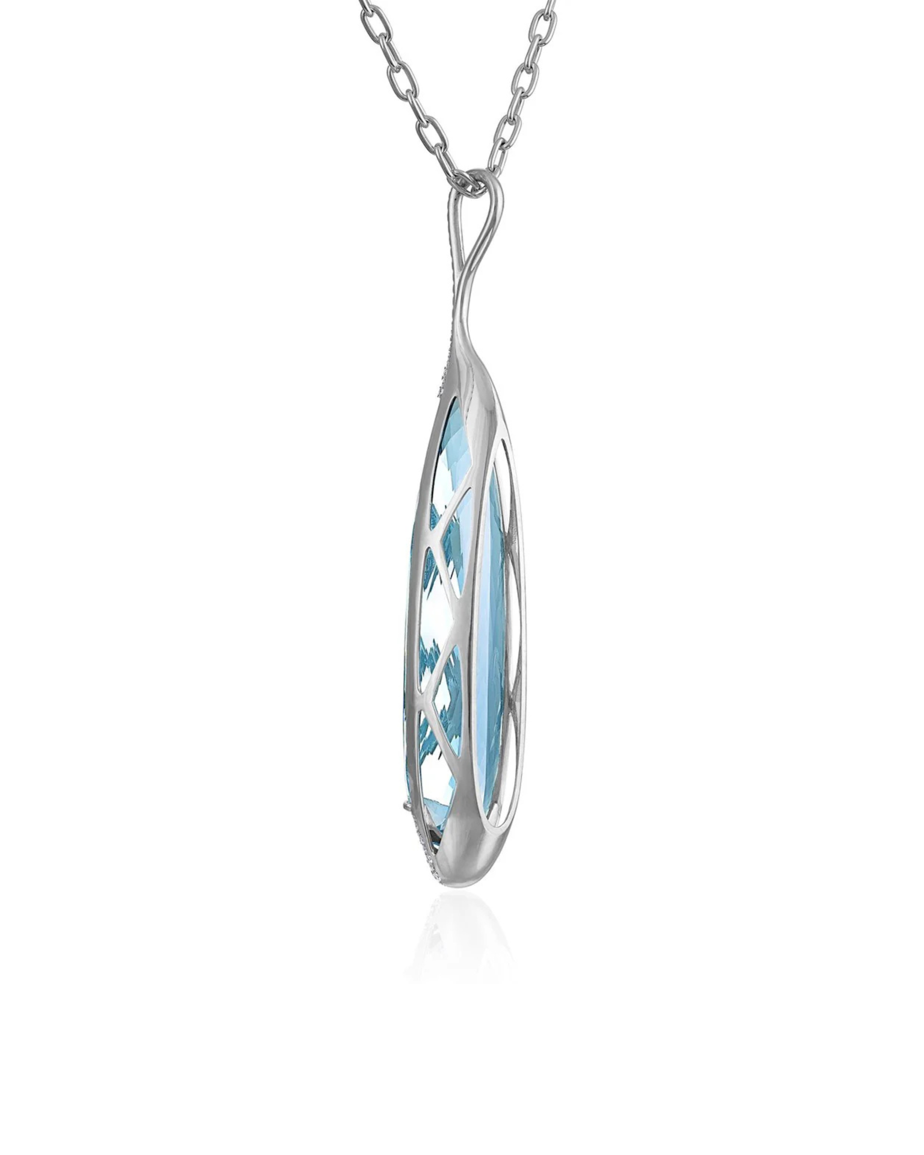 AQUAMARINE DIAMOND PENDANT LINK NECKLACE