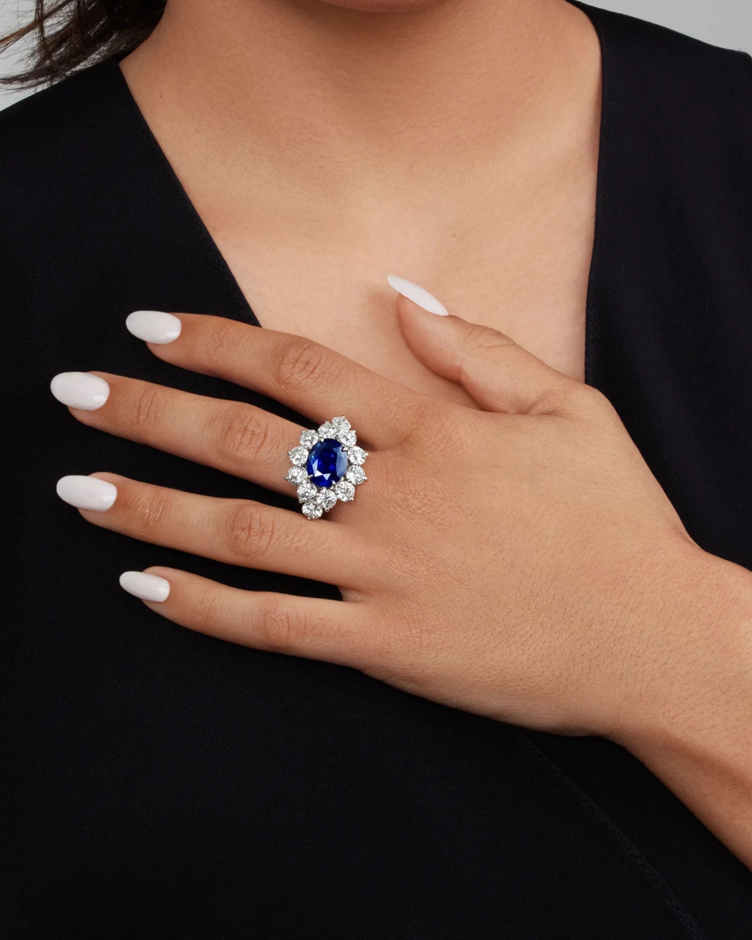 Oval Sapphire Joaillerie Ring