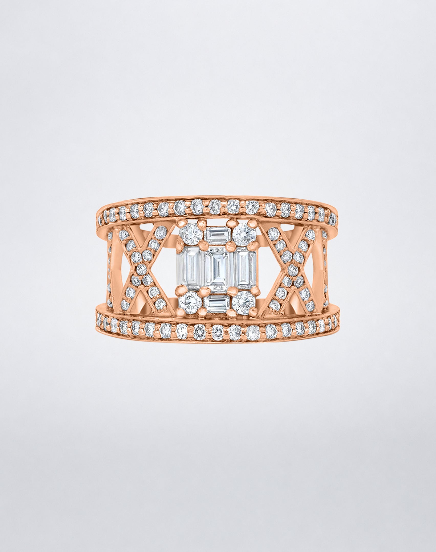 CLARITY³ Lattice Ring in 18K rose gold with baguette-cut and round diamonds, front view