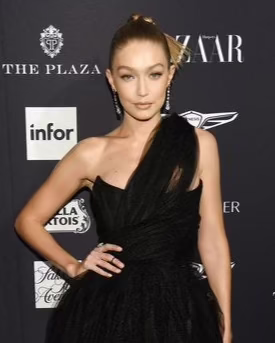 07 Kate Hudson <br> Clarity EAR CLIMBERS
