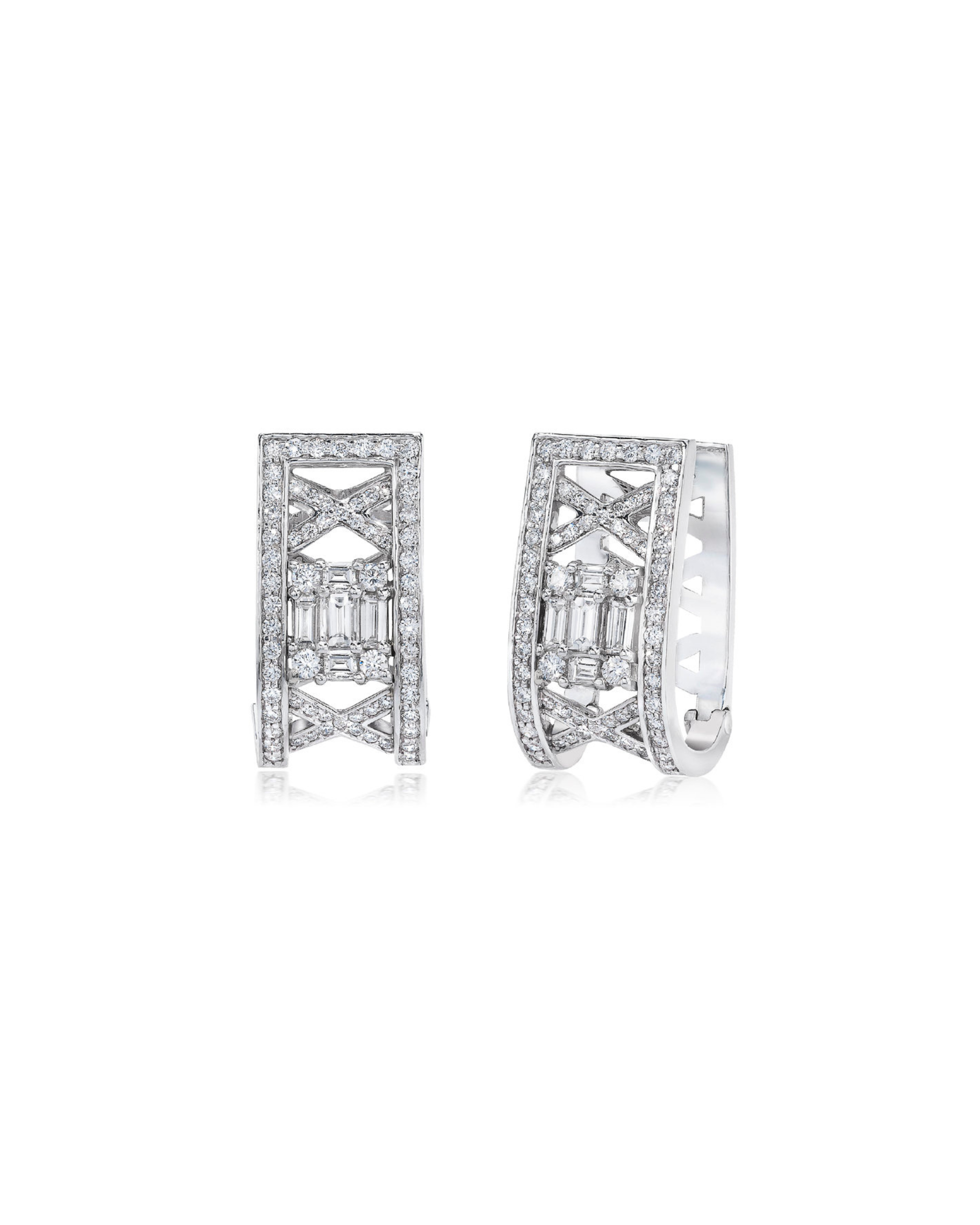 CLARITY<sup>3</sup> LATTICE HUGGIE HOOP EARRINGS