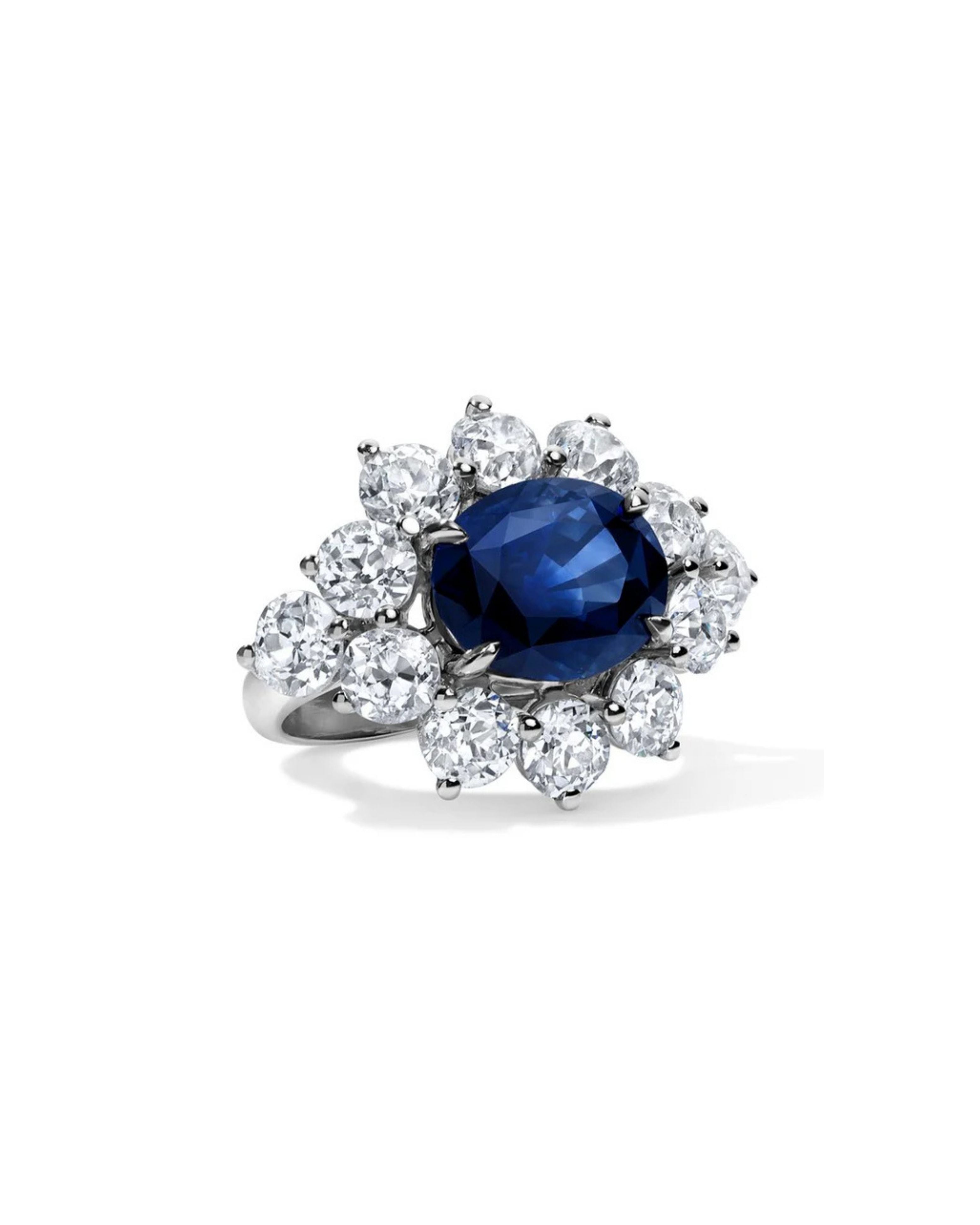 Oval Sapphire Joaillerie Ring