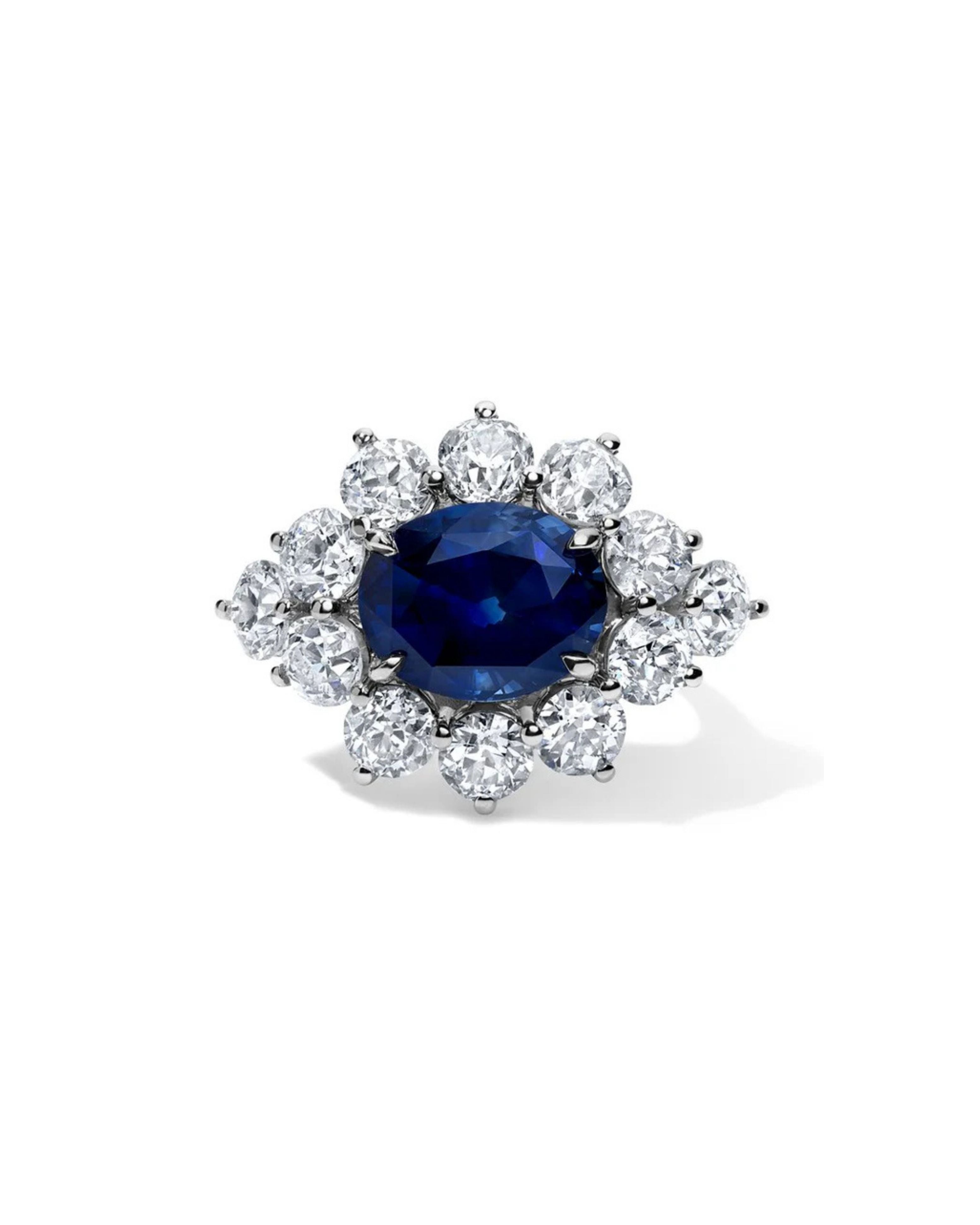 Oval Sapphire Joaillerie Ring