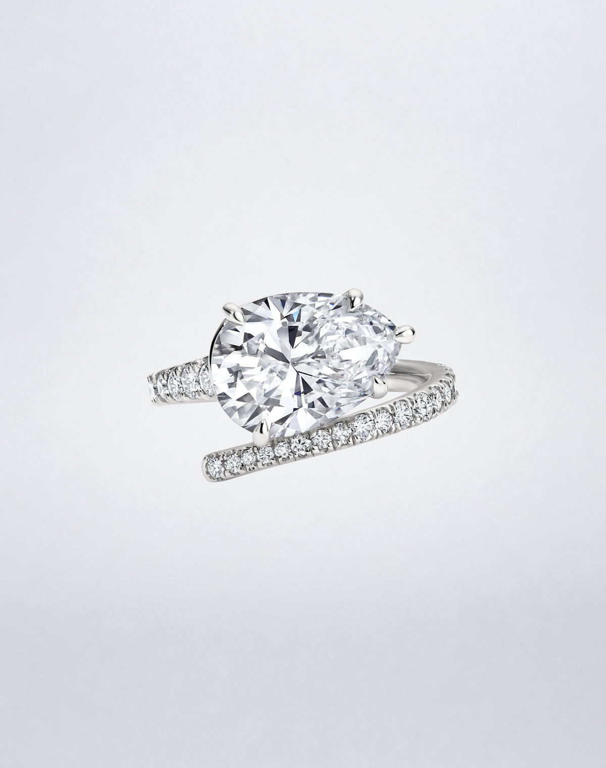 Mindi Mond New York Diamond Single Spiral Ring with pear-shaped diamond and pavé diamond spiral in 18K white gold.